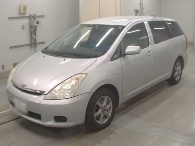 Toyota WISH  с аукциона в Японии