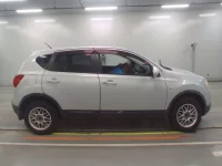 Nissan DUALIS лот № 50304 оценка 3  с аукциона в Японии 2