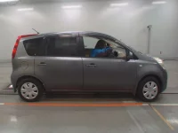 Nissan NOTE лот № 10682 оценка 3.5  с аукциона в Японии 2