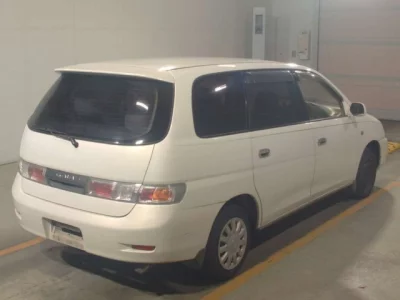 Toyota GAIA  с аукциона в Японии