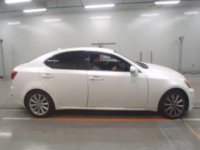 Lexus IS  с аукциона в Японии