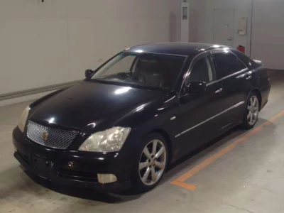 Toyota CROWN  с аукциона в Японии