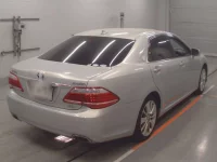Toyota CROWN лот № 31238 оценка R  с аукциона в Японии 1
