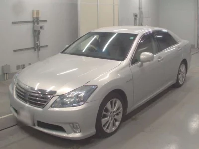 Toyota CROWN  с аукциона в Японии