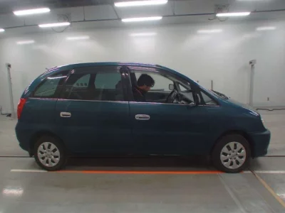 Toyota NADIA  с аукциона в Японии