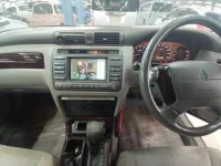 Toyota CROWN лот № 50262 оценка R  с аукциона в Японии 8