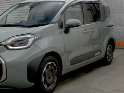 Toyota Sienta