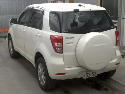 Toyota RUSH  с аукциона в Японии