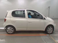 Toyota VITZ лот № 10629 оценка 4  с аукциона в Японии 2