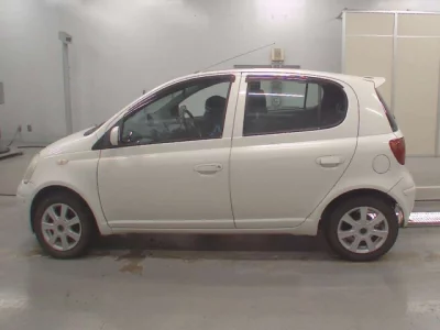 Toyota VITZ  с аукциона в Японии