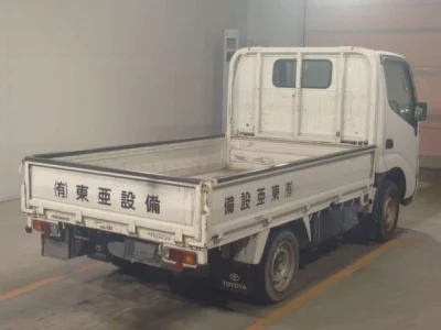 Toyota DYNA  с аукциона в Японии