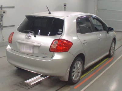 Toyota AURIS  с аукциона в Японии