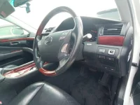 Lexus LS лот № 31209 оценка 3.5  с аукциона в Японии 6