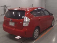 Toyota PRIUS ALPHA лот № 10672 оценка 3  с аукциона в Японии 1