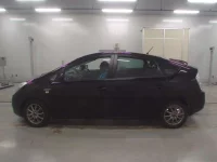 Toyota Prius лот № 10655 оценка 4  с аукциона в Японии 3