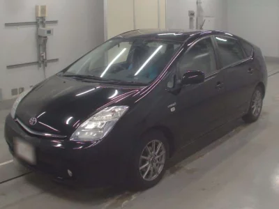 Toyota Prius  с аукциона в Японии