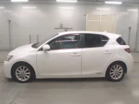 Lexus CT лот № 10707 оценка 3.5  с аукциона в Японии 3