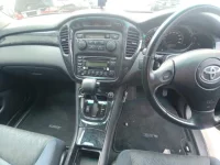 Toyota KLUGER лот № 31206 оценка 3  с аукциона в Японии 8