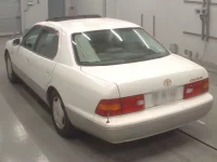 Toyota CELSIOR лот № 31253 оценка 3.5  с аукциона в Японии 5