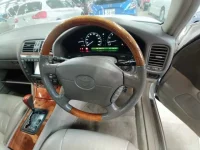 Toyota CELSIOR лот № 31253 оценка 3.5  с аукциона в Японии 6