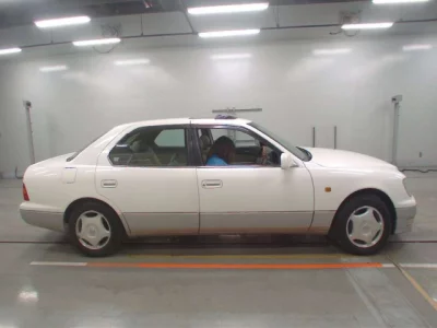 Toyota CELSIOR  с аукциона в Японии