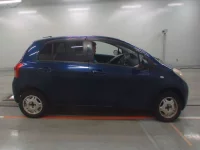 Toyota VITZ лот № 10665 оценка 3  с аукциона в Японии 2