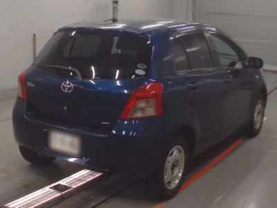 Toyota VITZ  с аукциона в Японии