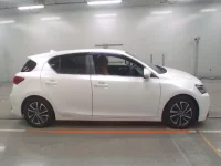 Lexus CT лот № 31199 оценка 4.5  с аукциона в Японии 2