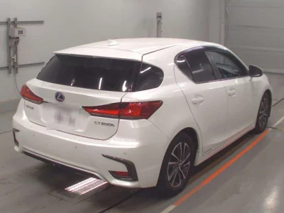 Lexus CT  с аукциона в Японии
