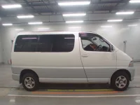 Toyota HIACE REGIUS лот № 10732 оценка R  с аукциона в Японии 2