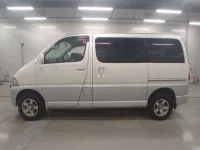 Toyota HIACE REGIUS лот № 10732 оценка R  с аукциона в Японии 3
