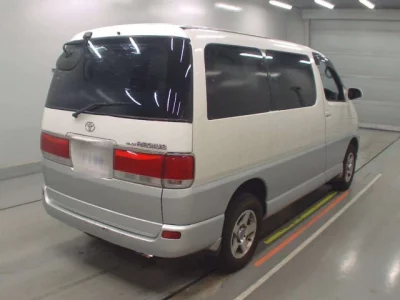 Toyota HIACE REGIUS  с аукциона в Японии