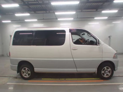 Toyota HIACE REGIUS  с аукциона в Японии