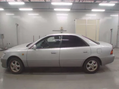 Toyota WINDOM  с аукциона в Японии