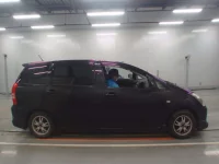 Toyota WISH лот № 40200 оценка 3.5  с аукциона в Японии 2