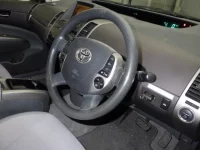 Toyota Prius лот № 2220 оценка 3.5  с аукциона в Японии 2