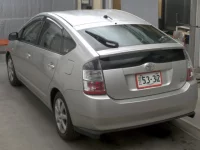 Toyota Prius лот № 2220 оценка 3.5  с аукциона в Японии 1