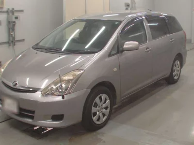 Toyota WISH  с аукциона в Японии