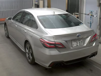 Toyota CROWN  с аукциона в Японии