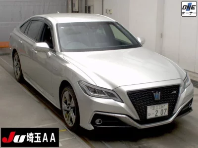 Toyota CROWN  с аукциона в Японии