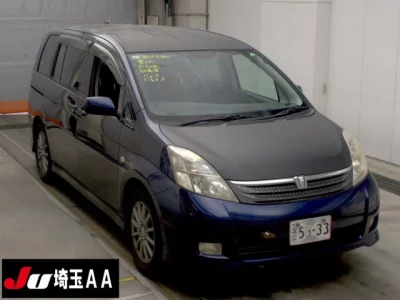 Toyota ISIS  с аукциона в Японии