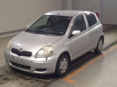 Toyota VITZ  с аукциона в Японии