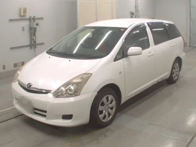 Toyota WISH  с аукциона в Японии