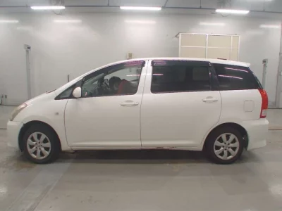 Toyota WISH  с аукциона в Японии