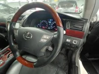 Lexus LS лот № 31347 оценка 4  с аукциона в Японии 6