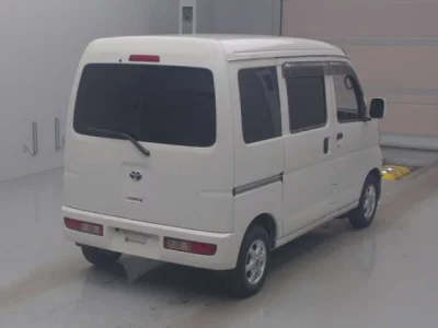 Toyota Pixis Van