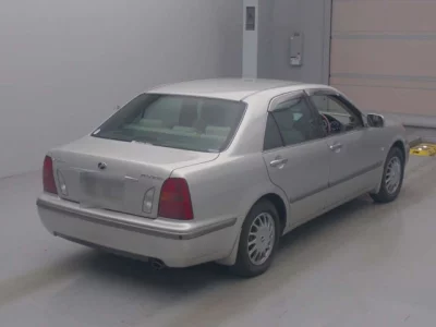 Toyota PROGRES  с аукциона в Японии