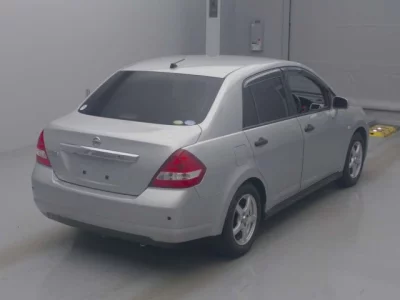 Nissan Tiida Latio