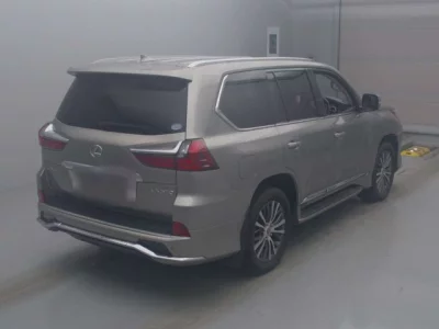 Lexus LX570