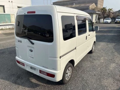 Toyota PIXIS VAN  с аукциона в Японии